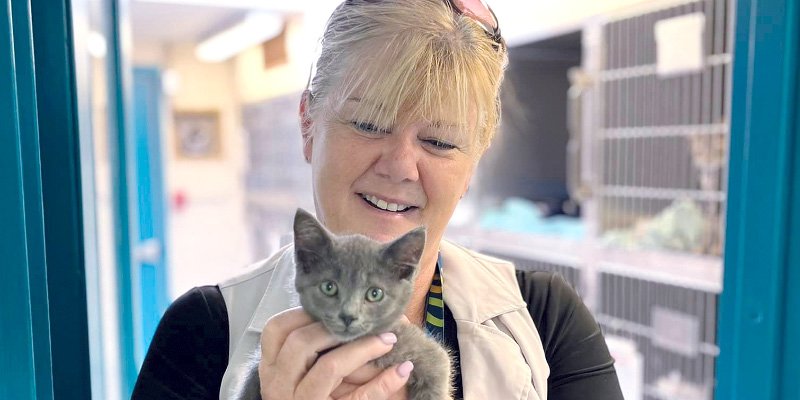 Mayor Roy visiting Whitby Animal Services