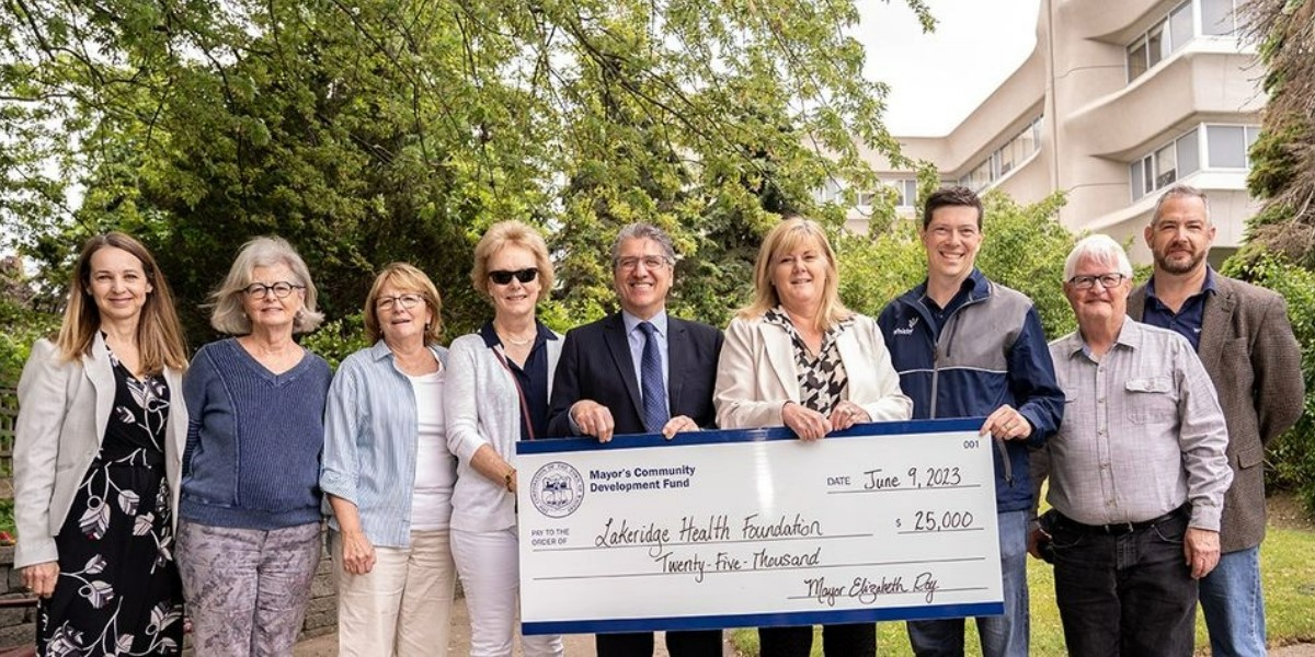 Mayor Roy and staff presenting a cheque to Lakeridge Health Foundation