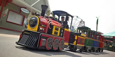 Trackless train 