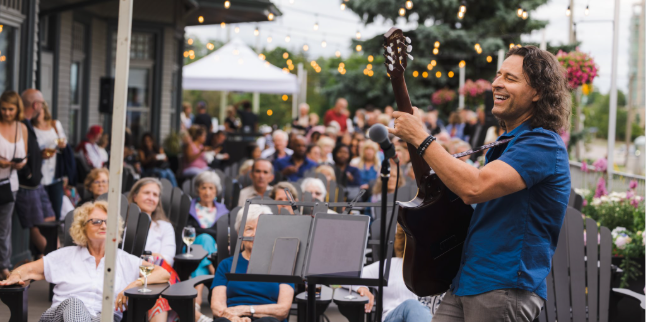 Rob Tardik Performing Outside