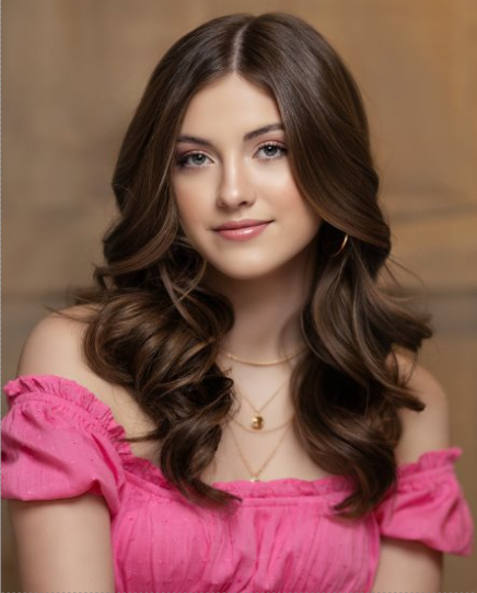 Julia Middleton Headshot