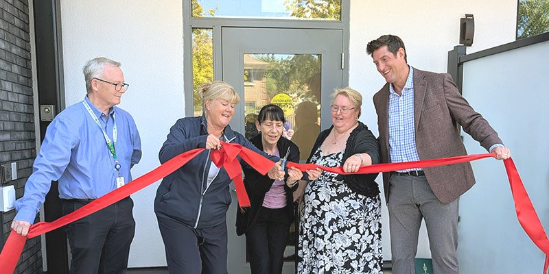 Ribbon-cutting_800x400px.jpg
