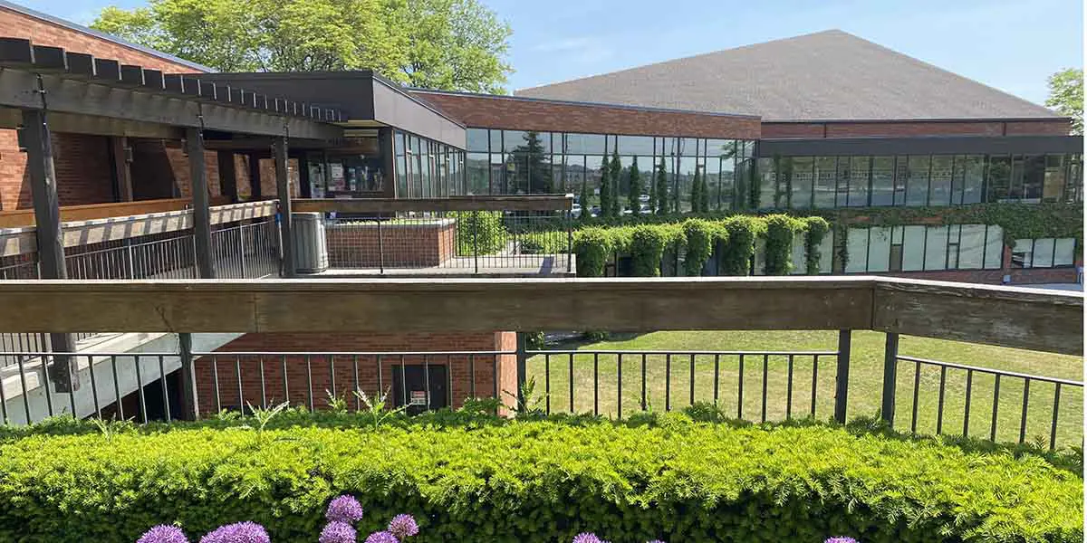 Townhall_Spring_1200x600.jpg