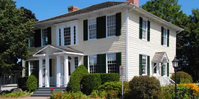 Exterior of Lynde House 